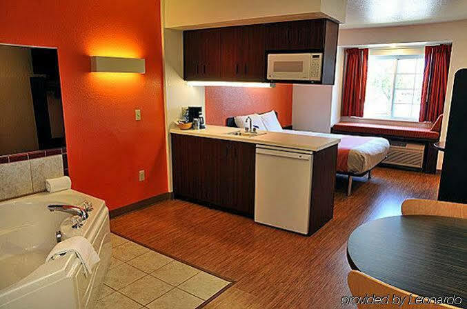 Hotel 6-huron, Oh - Sandusky 2*